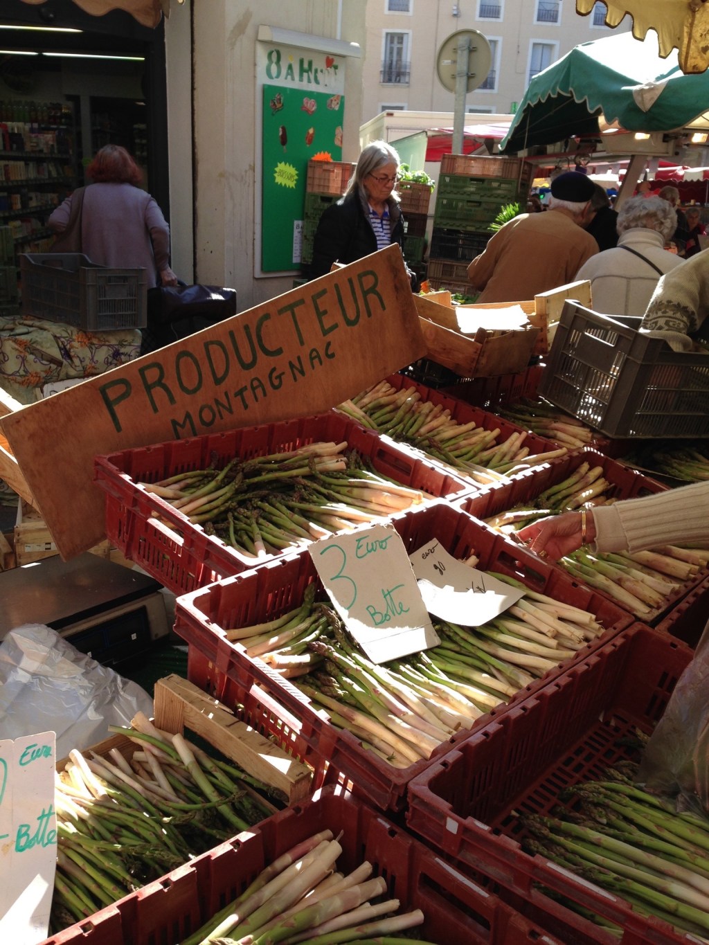 Social norms and&nbsp;environment